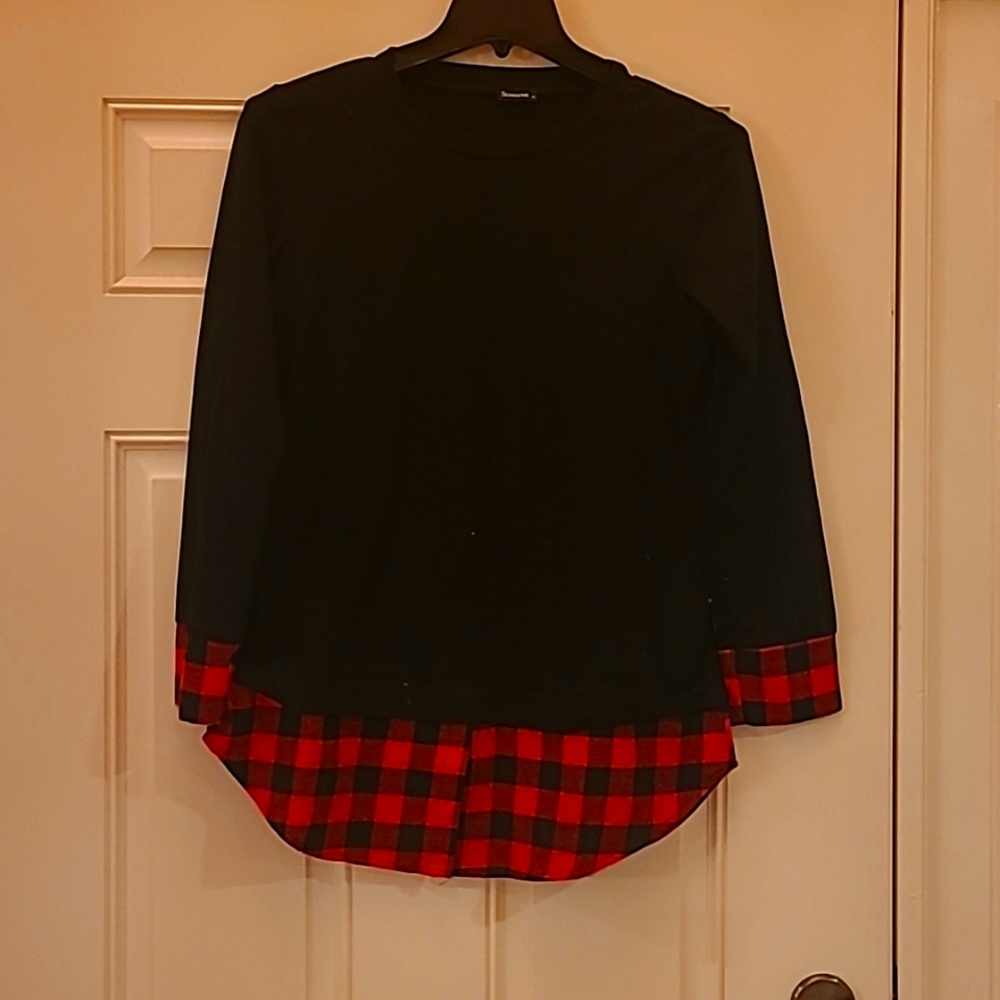 Sunnyme black and red top